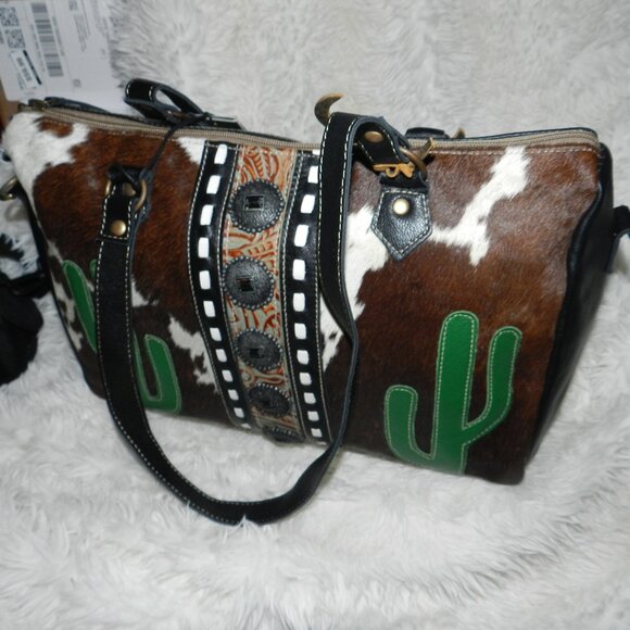 Myra Little Succulents Leather, Hide Duffle Bag🆕Ships Fast 💨⚡🚚 - Picture 8 of 15